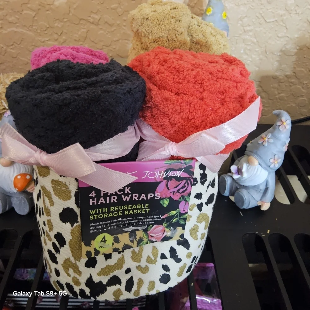 Betsey Johnson Hair Wrap Set in Black, Red, Orange, and Tan